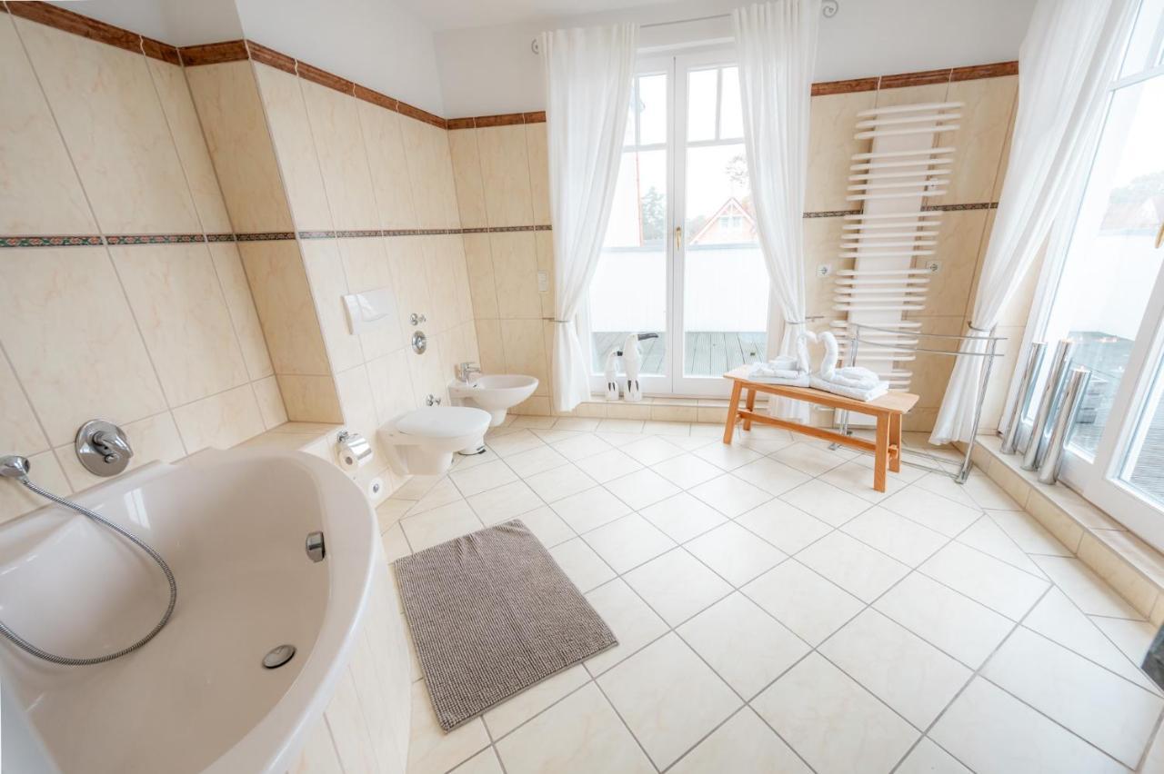 Villa Duene Mit Grosser Sonnenterrasse, Kamin, Wlan Und Tiefgarage Fuer 2-4 Personen Ostseebad Kühlungsborn Exterior foto
